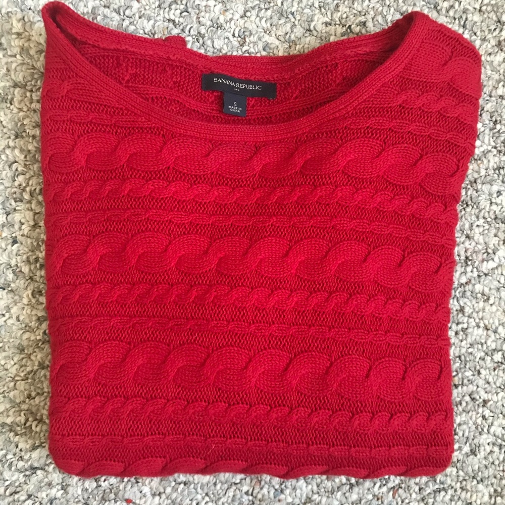 Banana Republic cable knit sweater. EUC!